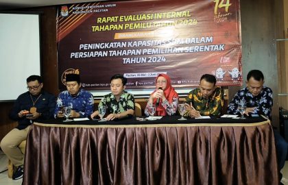Momen capacity building sekaligus penguatan internal KPU Pacitan pasca penyelenggaraan Pemilu Tahun 2024.