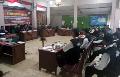 Di sela-sela bimtek terhadap Pantarlih, usai dilakukan pelantikan, saya memberikan pengarahan di balai Desa Bangunsari, Kecamatan Bandar.